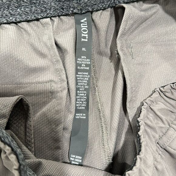 VUORI TRAIN TECH PANTS. SHIITAKE - Picture 7 of 12